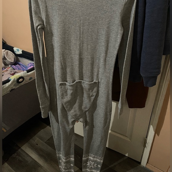 Victoria’s Secret PINK onesie w/back flap - Picture 2 of 2